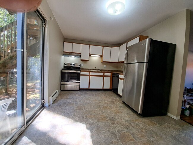 Photo - 64 Converseville Rd Unit 14