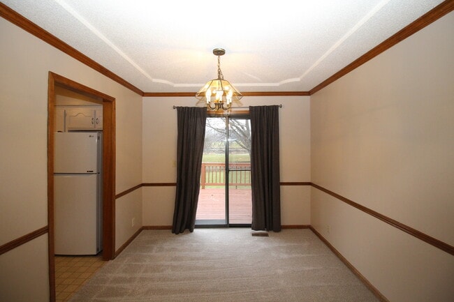 Photo - Huge 3 Bed 2.5 Bath home Overland Park