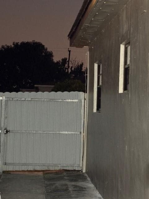 Photo - 541 E 16th St Unit B