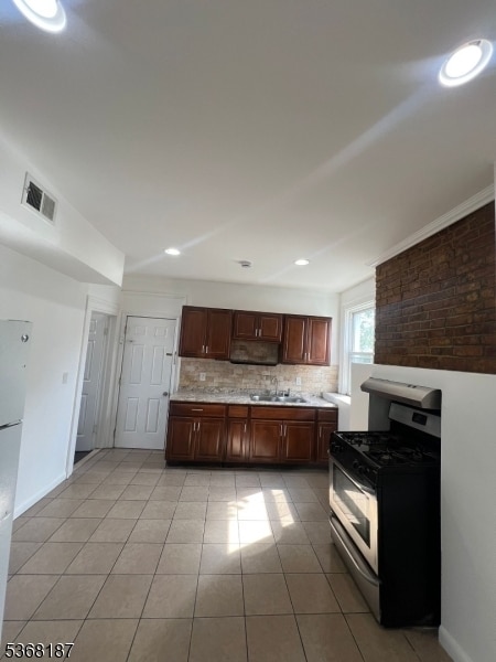 Building Photo - 8 Elm St Unit 8 Rental