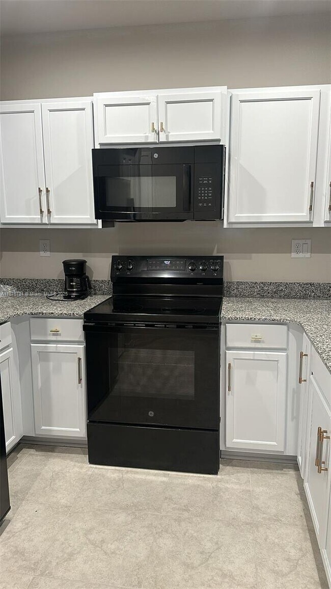 Photo - 1070 W Davis Pkwy