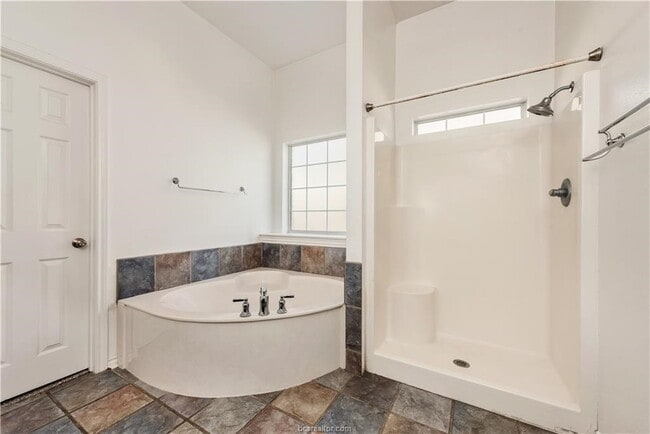 Building Photo - 4009 Reatta Ln