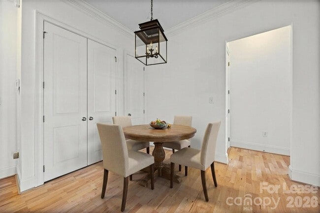 Photo - 2938 Selwyn Ave Unit 108