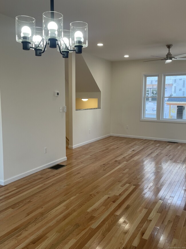 Photo - 455 Sherman Ave Unidad 31