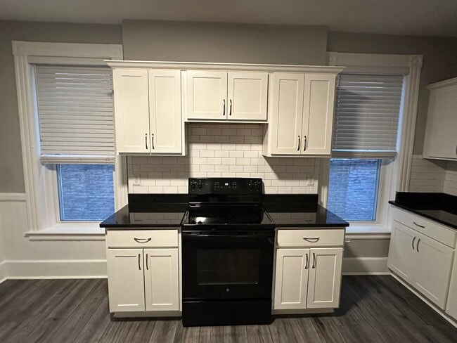 Photo - 4 N State St Unit 203