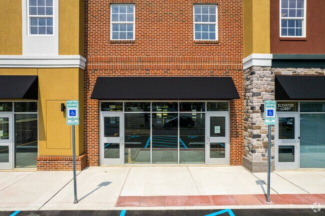 Photo - 211 S Main St