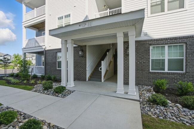 Photo - 1728 Vankar Dr