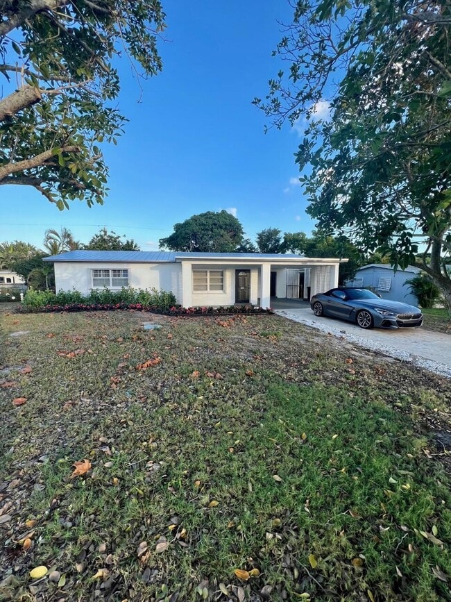 Building Photo - 3663 NE Barbara Dr