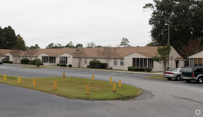 Building Photo - The Arbors Rental