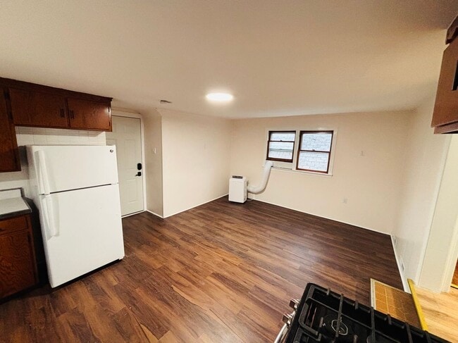 Photo - 8 Wagner Ave Unit Apartment 2