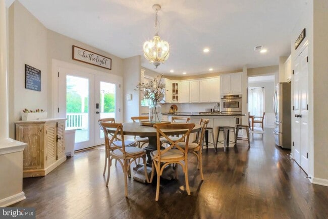 Photo - 207 Alpine Dr SE