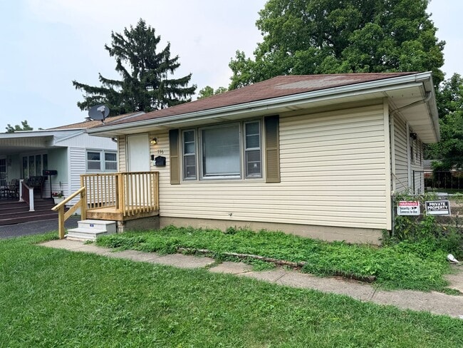 Building Photo - 796 S Ashburton Rd