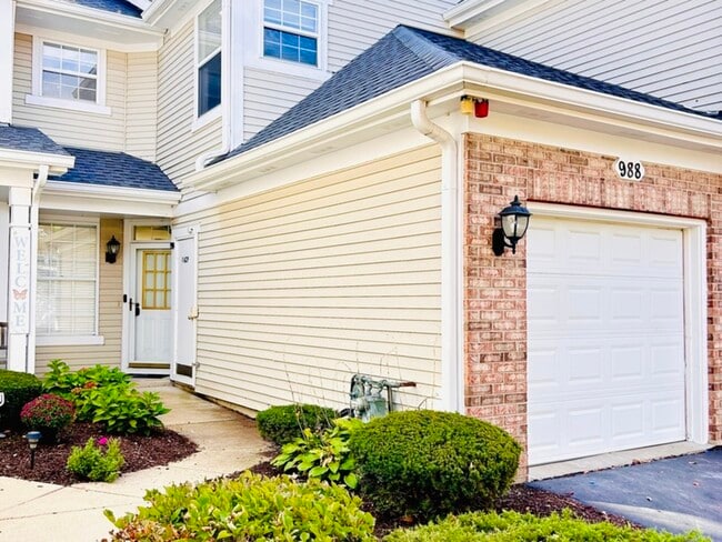 Building Photo - 988 Sheridan Cir