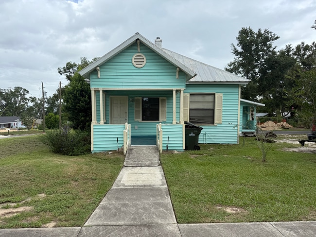 Building Photo - 984 W Desoto St Unit A Rental
