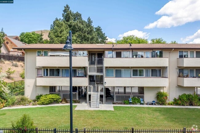 Building Photo - 2345 Paloma Ct Unit 6 Rental