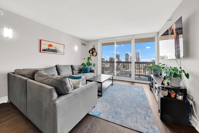 Photo - 545 N Dearborn St Unit 2011