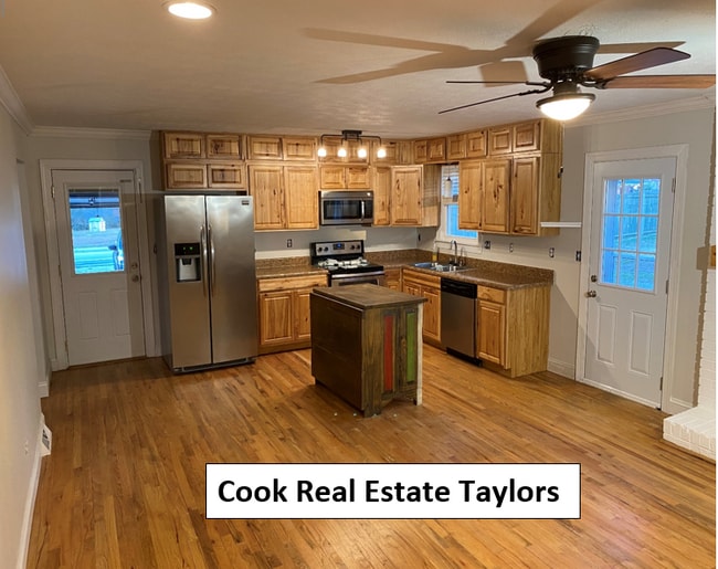 Photo - 1 Wood Circle