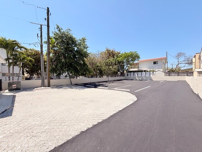 Photo - 1910 SW 17th Ave