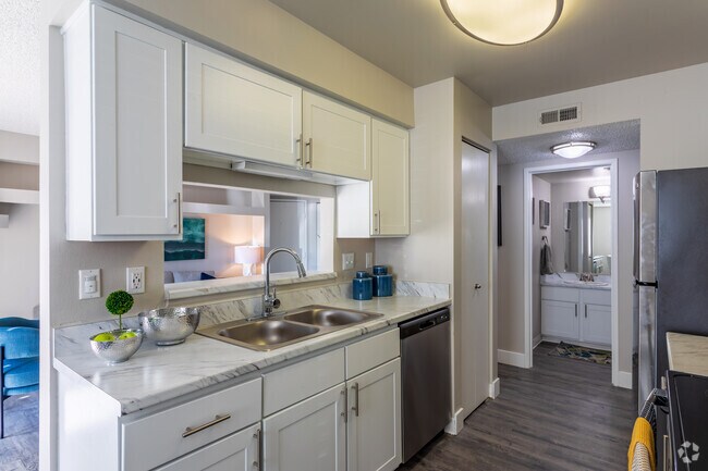 1HAB, 1BA - 737 ft² - Whispering Hills