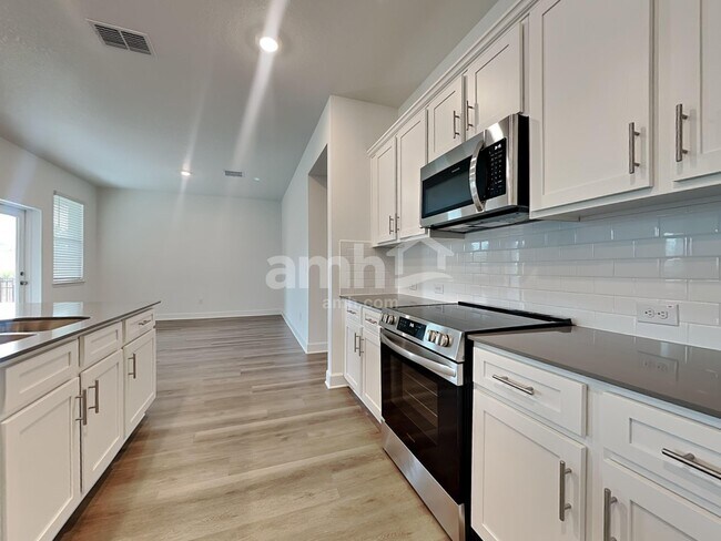 Photo - 37941 Dusty Saddle Ln