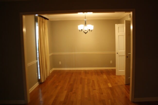 Photo - 1833 Greensprings Ln