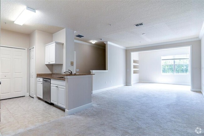 Building Photo - 303 Southern Pecan Cir Unit 201 Rental