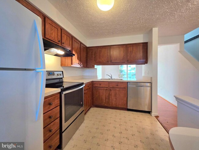 Photo - 8557 Koluder Ct