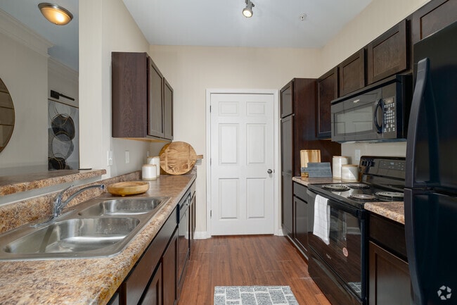 The Egret - 2BR, 2BA - 1,086SF - Kitchen