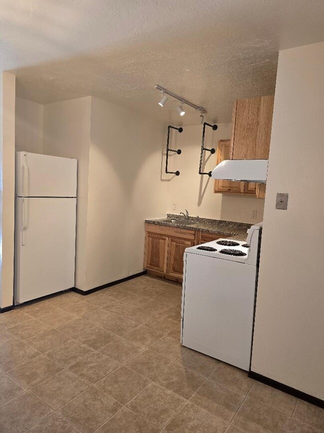 Photo - 737 Don Diego Ave