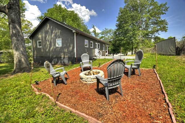 Photo - 92 Asbury St