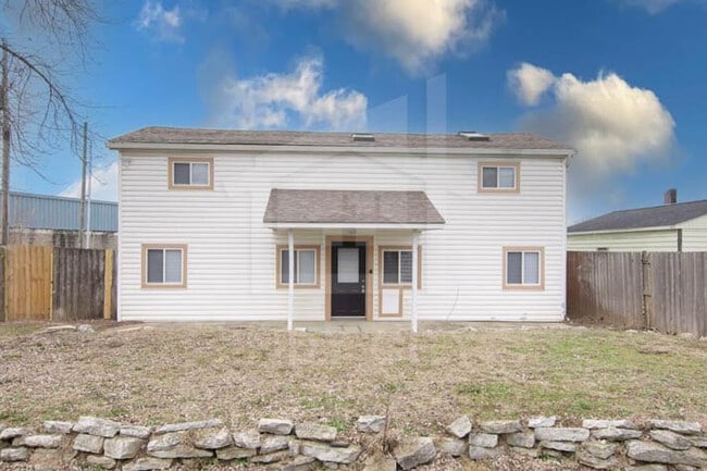 Building Photo - 2918 W Mooresville Rd