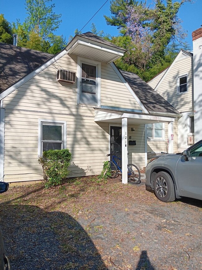 Photo - 121 Harmon St