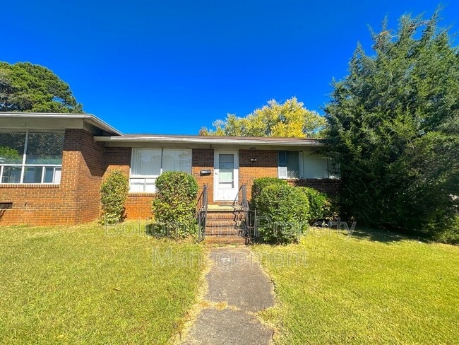 Photo - 4809 The Plaza