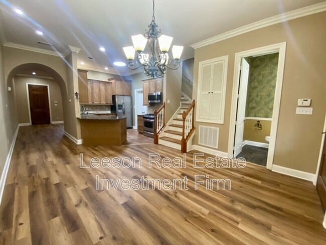 Photo - 1040 Sunshine Ln