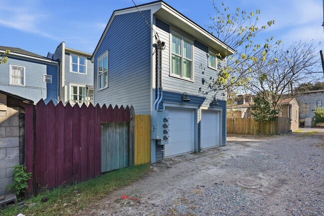 Photo - 309 Lorch St