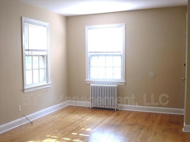 Photo - 8401 Greenwood Ave Unit #3