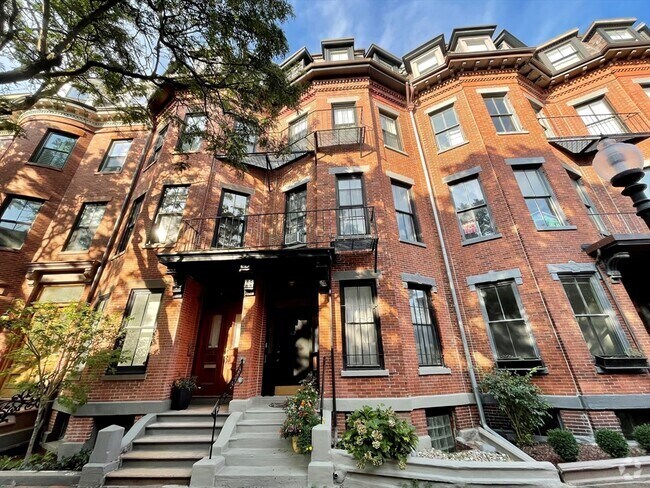 Building Photo - 43 Milford St Unit 1 Rental