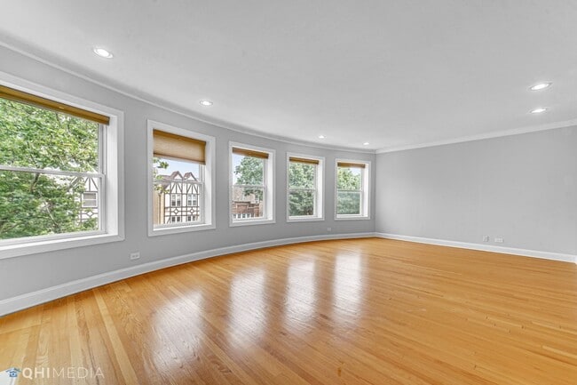 Photo - 6144 N Washtenaw Ave Unidad 4