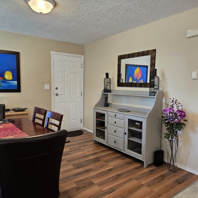 1206 Knockan Close