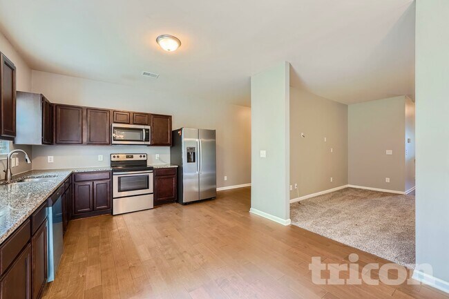 Photo - 3983 Sitka Dr