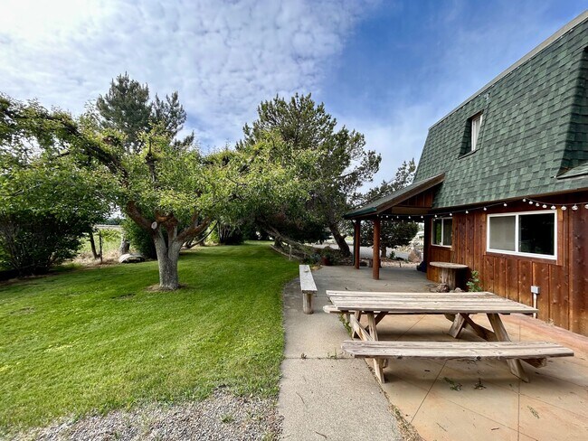 Photo - 3 Bedroom Home on Two Acres