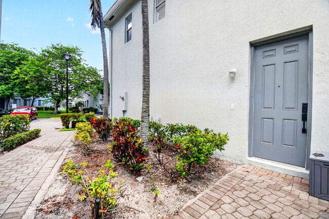 Photo - "Charming 2-Bed, 2-Bath Oasis in Riviera Beach – Your Perfect Retreat!"