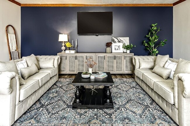 Photo - Lakeside Hills