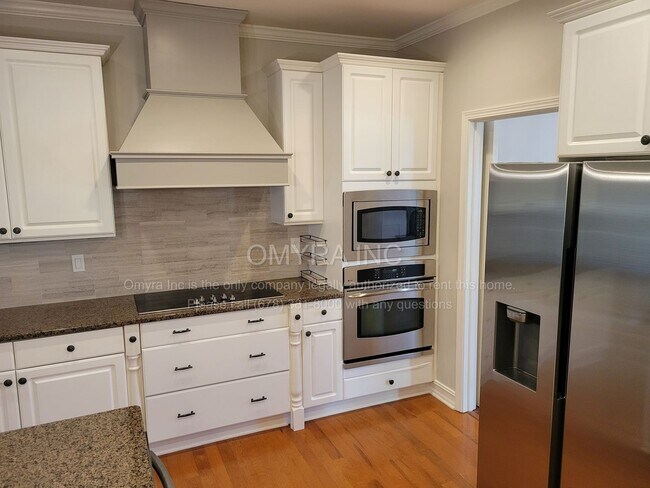 Photo - Gorgeous 5 Bedroom House in Lawrenceville!
