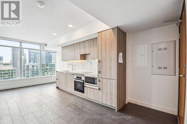 Photo - 1 Concord Cityplace Wy Unité 3001