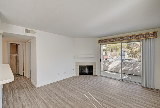 Photo - Great 2 bedroom 2 bathroom upstairs condo!
