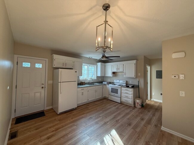 Photo - 230 Beacon St