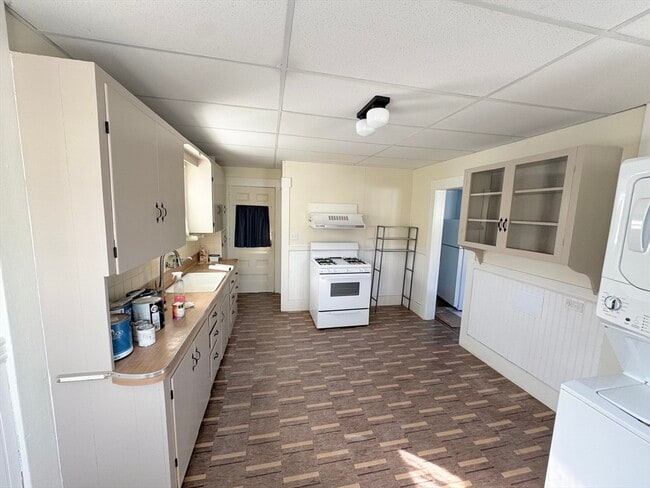 262 Oak Hill Rd Unit 1R