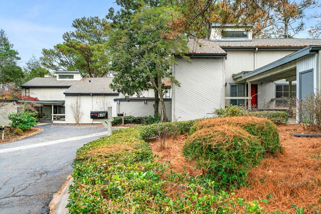 Photo - 670 Highland Ct