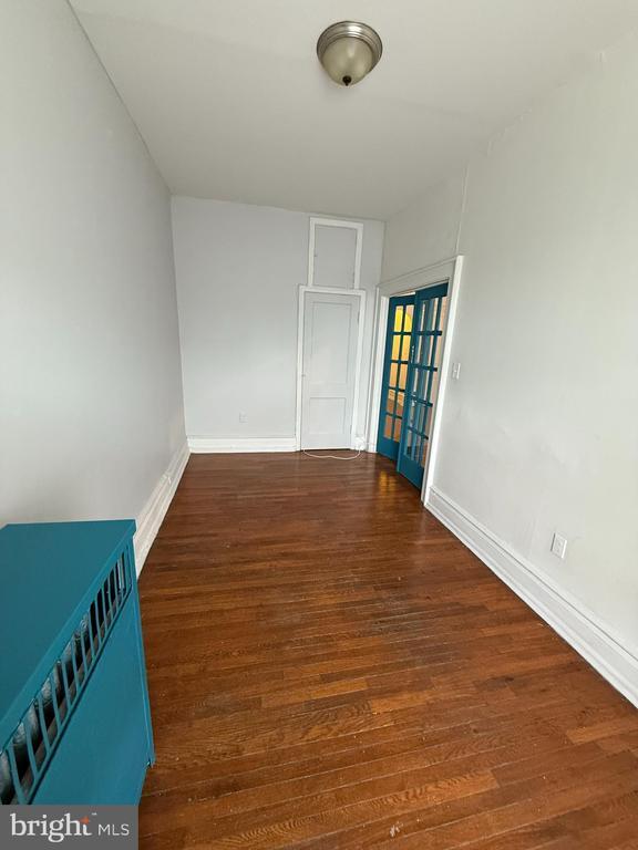 Photo - 210 W State St